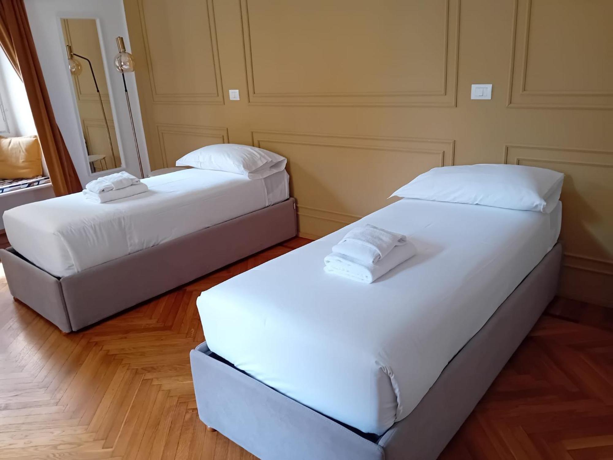 Turin Central Suite Bagian luar foto